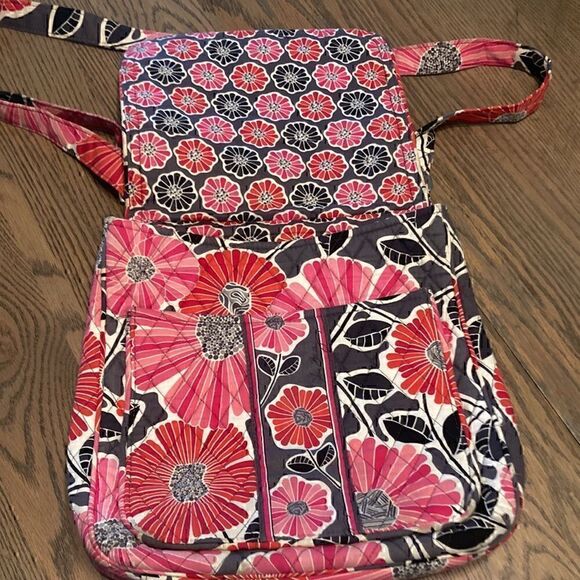Vera Bradley mail bag - Picture 2 of 12
